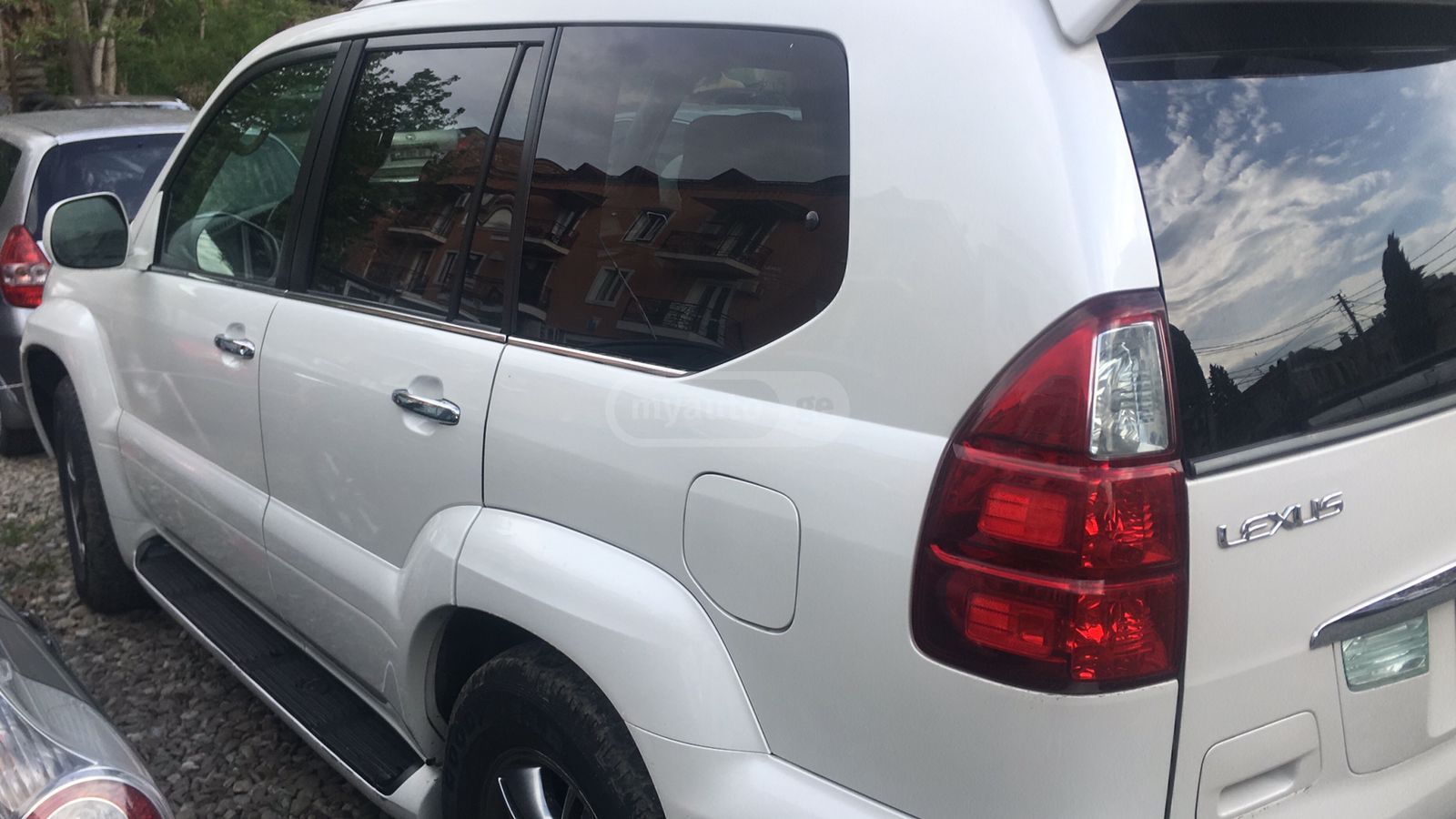 Lexus GX 470 2012 — photo 2