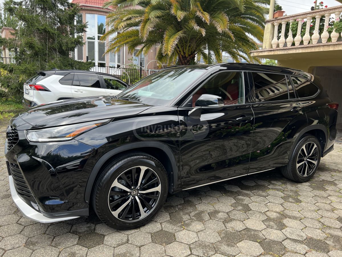 Toyota Highlander 2021 — photo 2
