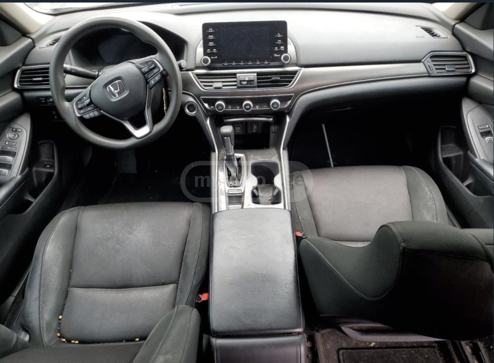 Honda Accord 2018 — photo 2