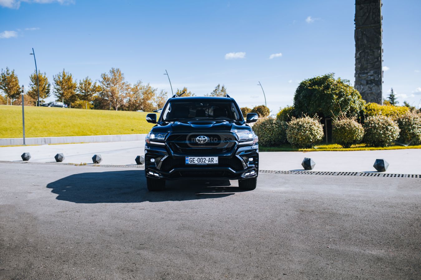 Toyota Land Cruiser 2018 — photo 2