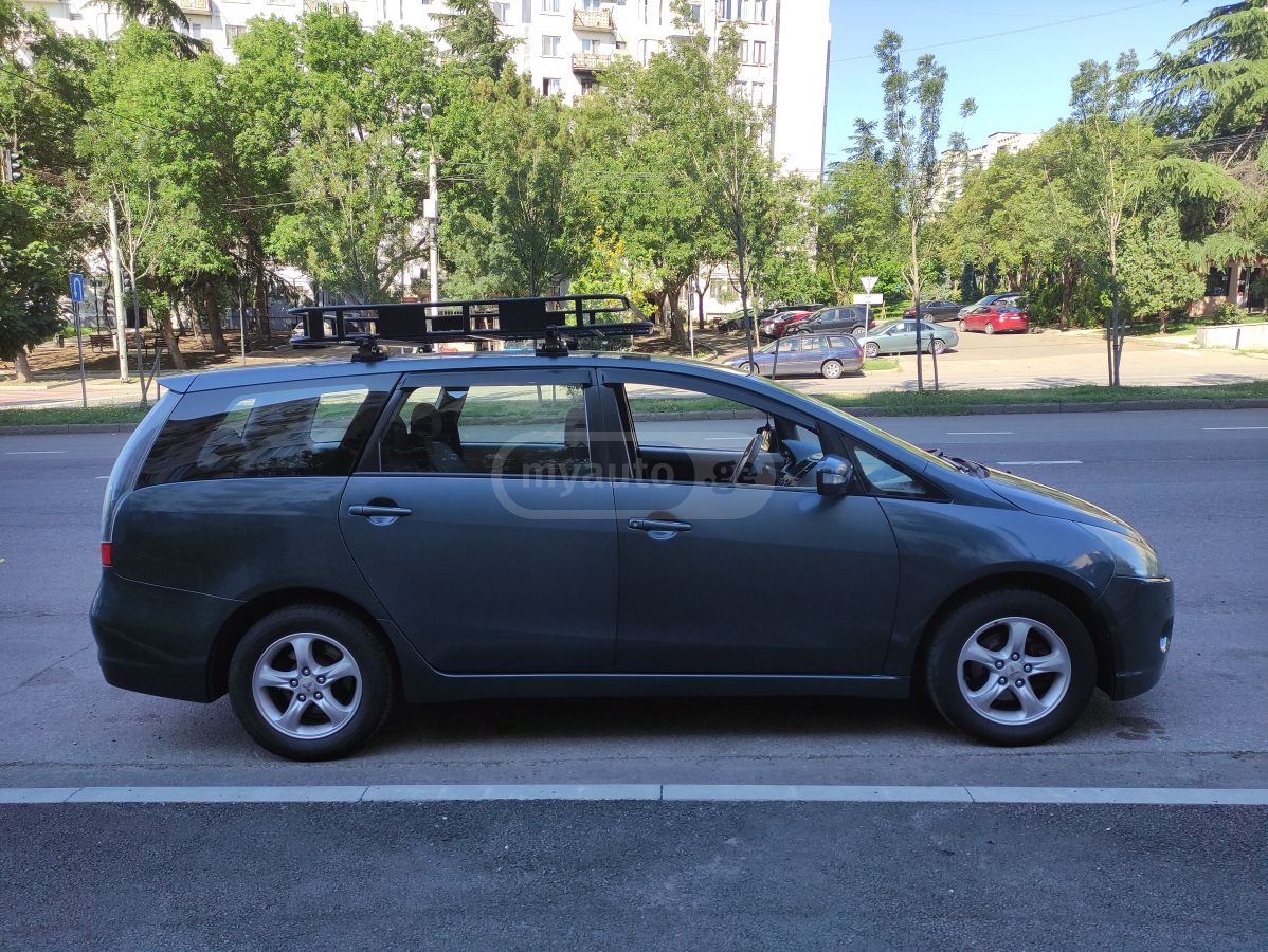 Mitsubishi Grandis 2006 — photo 2
