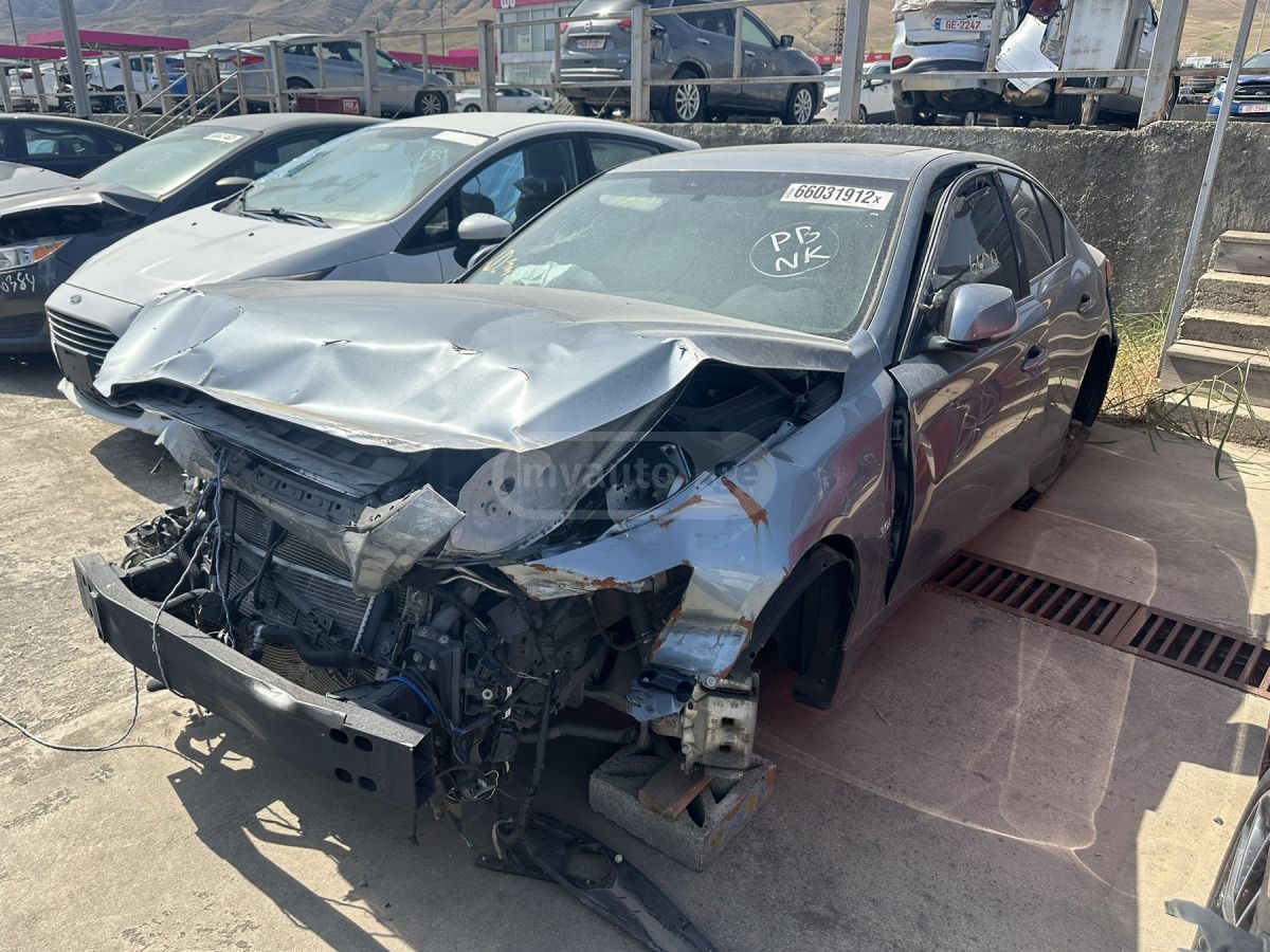 Infiniti Q 50 2017 — photo 2