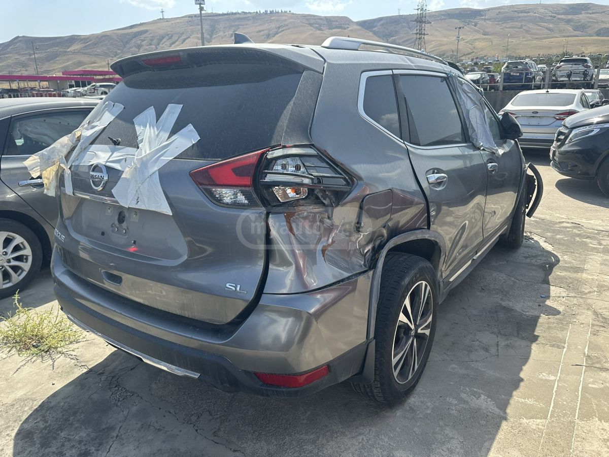 Nissan Rogue 2018 — photo 2
