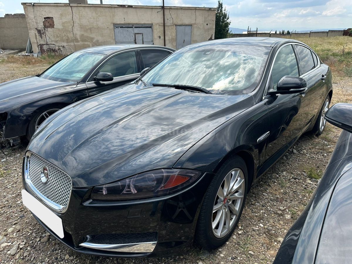 Jaguar XF 2014 — photo 2