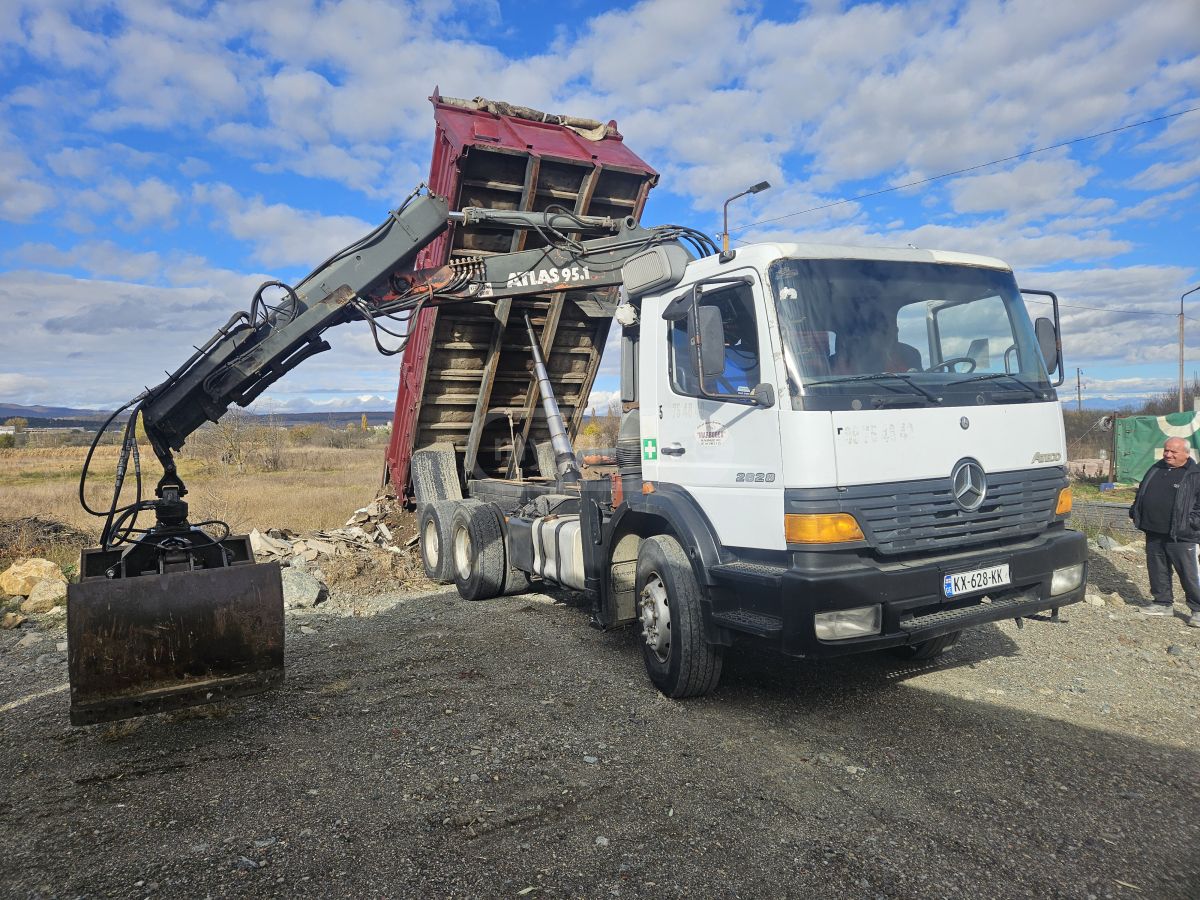 Mercedes-Benz Atego 2001 — photo 2
