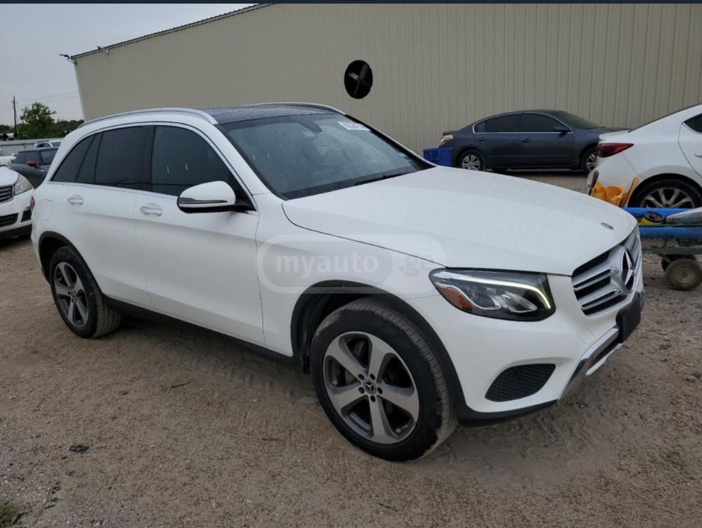 Mercedes-Benz GLC 300 2020 — photo 2