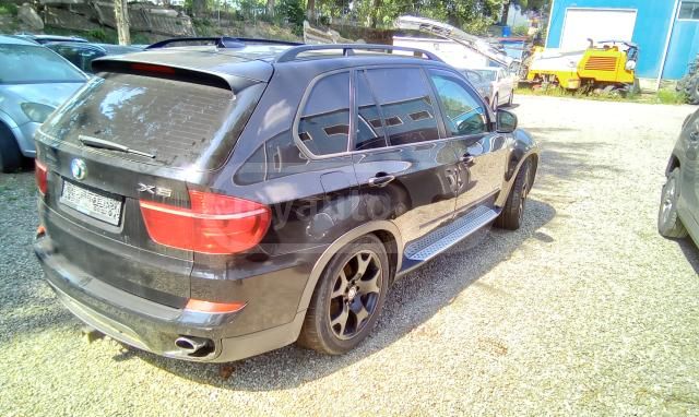 BMW X5 2012 — photo 2