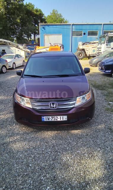 Honda Odyssey 2012 — photo 2