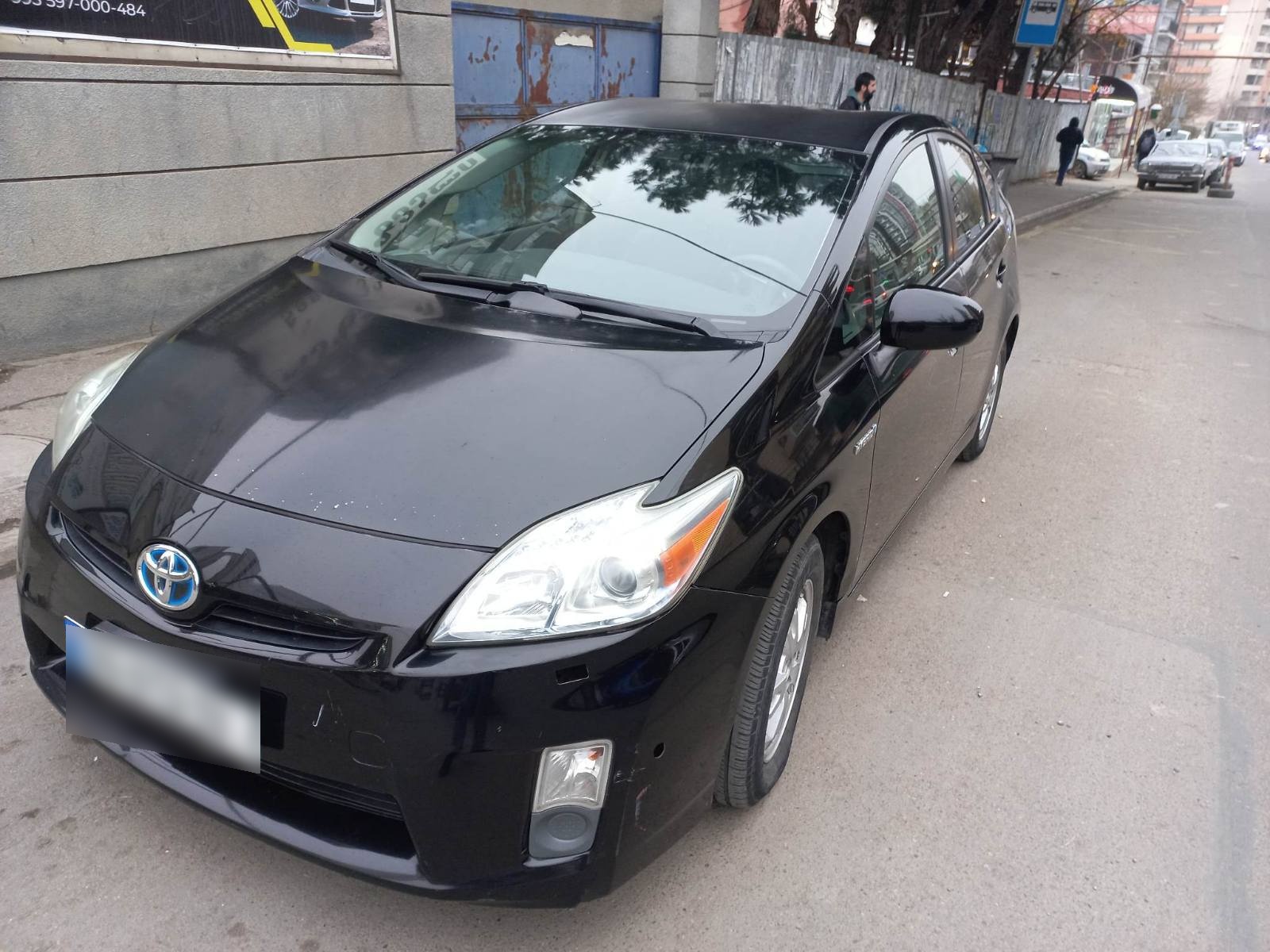 Toyota Prius 2011 — photo 2