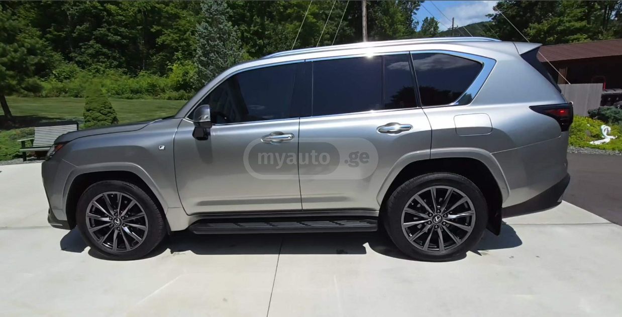 Lexus LX 600 2022 — photo 2
