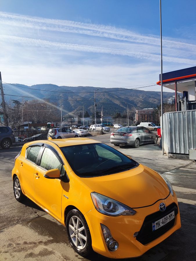 Toyota Prius C