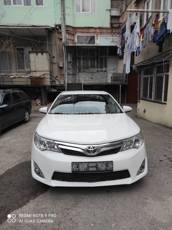 Toyota Camry 2013 — photo 2