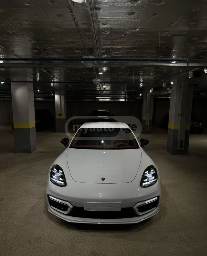 Porsche Panamera 2021 — photo 2