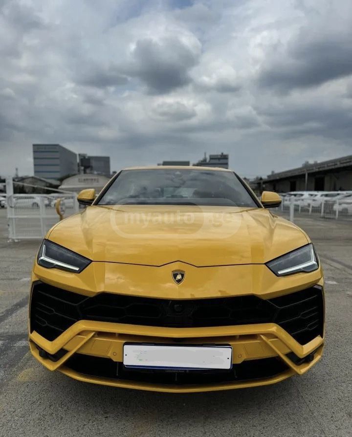 Lamborghini Urus 2024 — photo 2