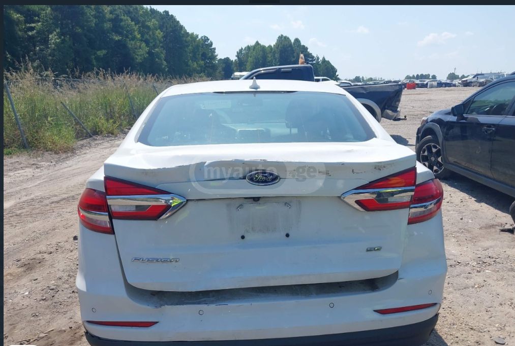 Ford Fusion 2019 — photo 2