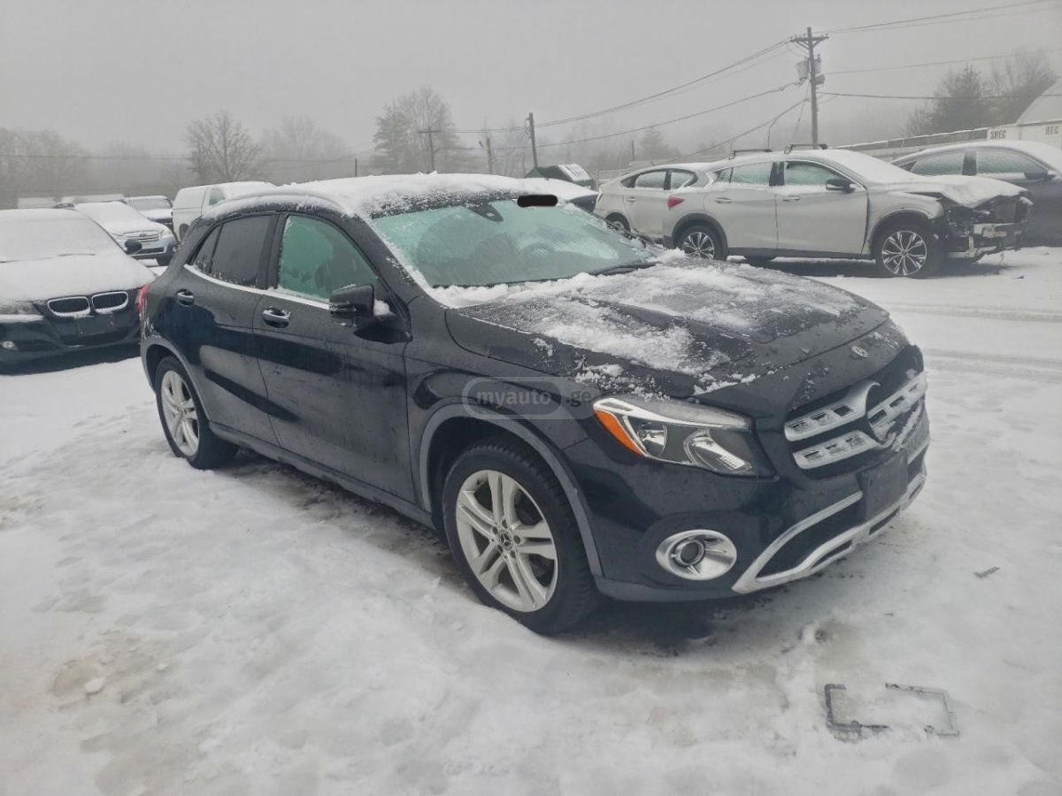 Mercedes-Benz GLA 250