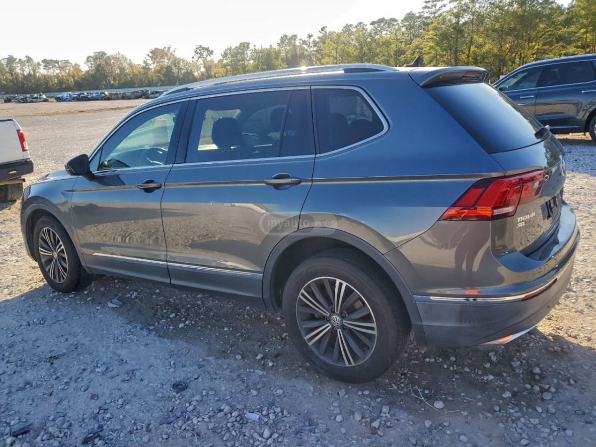 Volkswagen Tiguan 2018 — photo 2