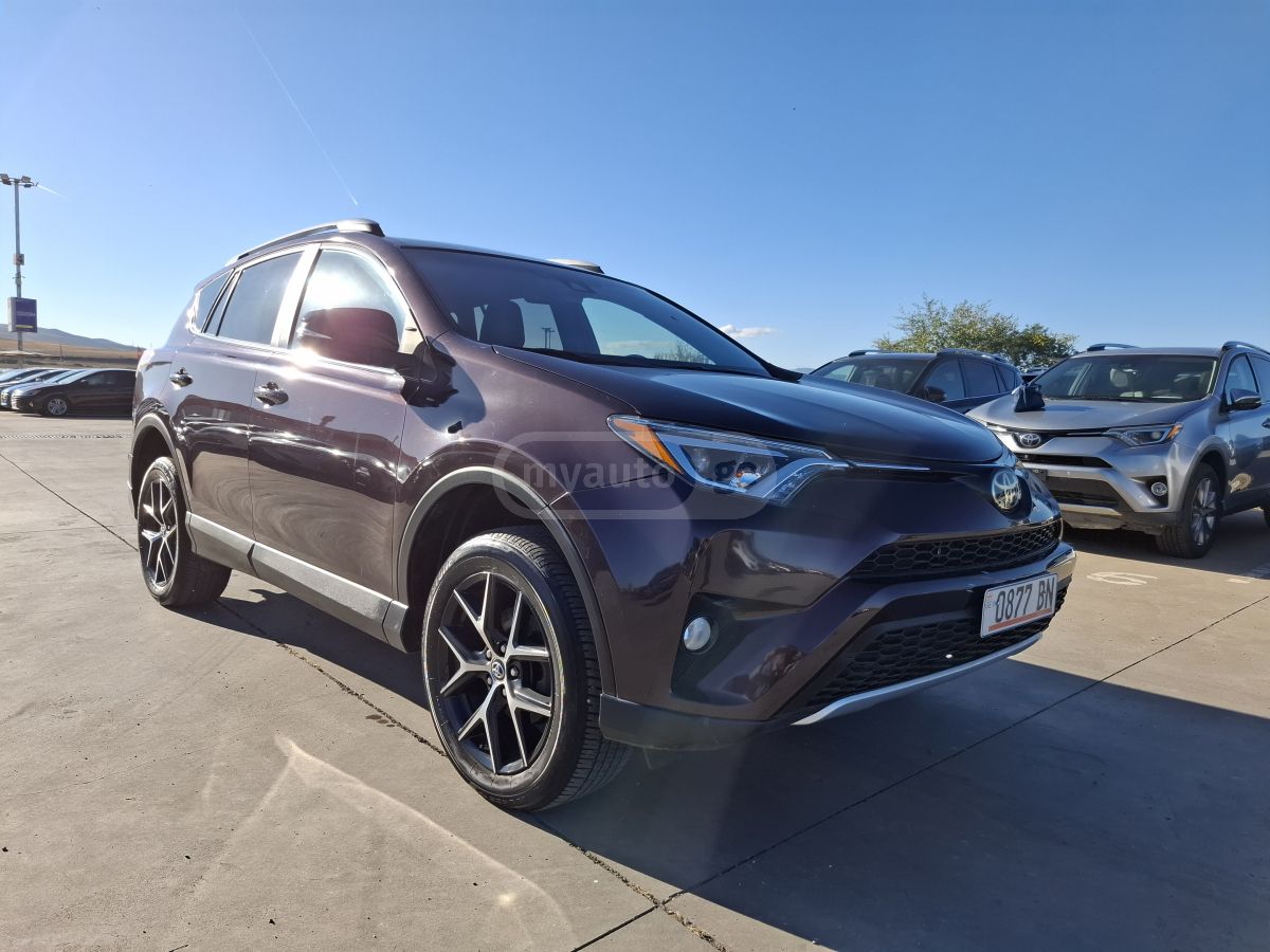 Toyota RAV4 2018 — photo 2