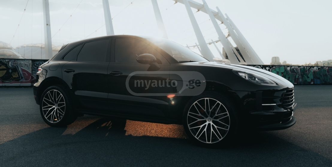 Porsche Macan 2020 — photo 2