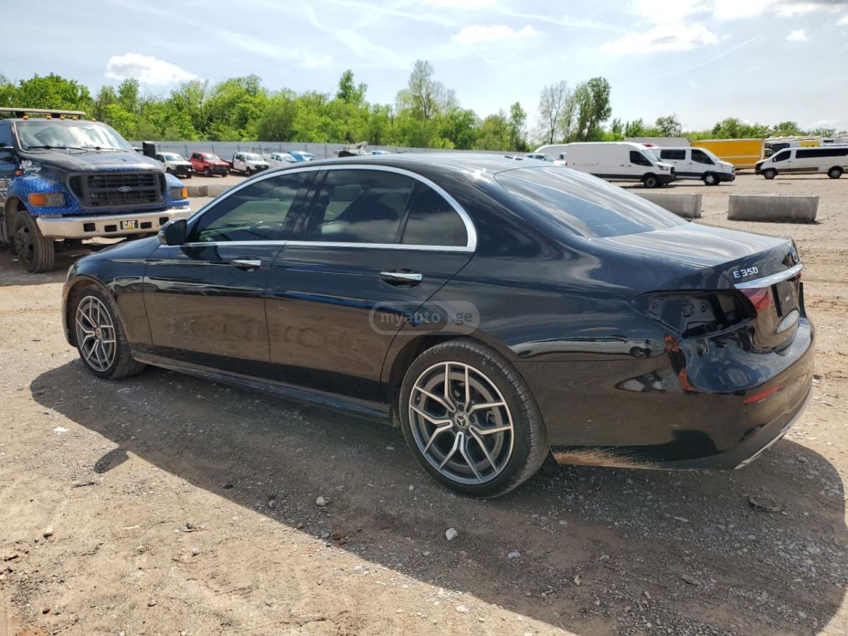 Mercedes-Benz E 350 2021 — photo 2