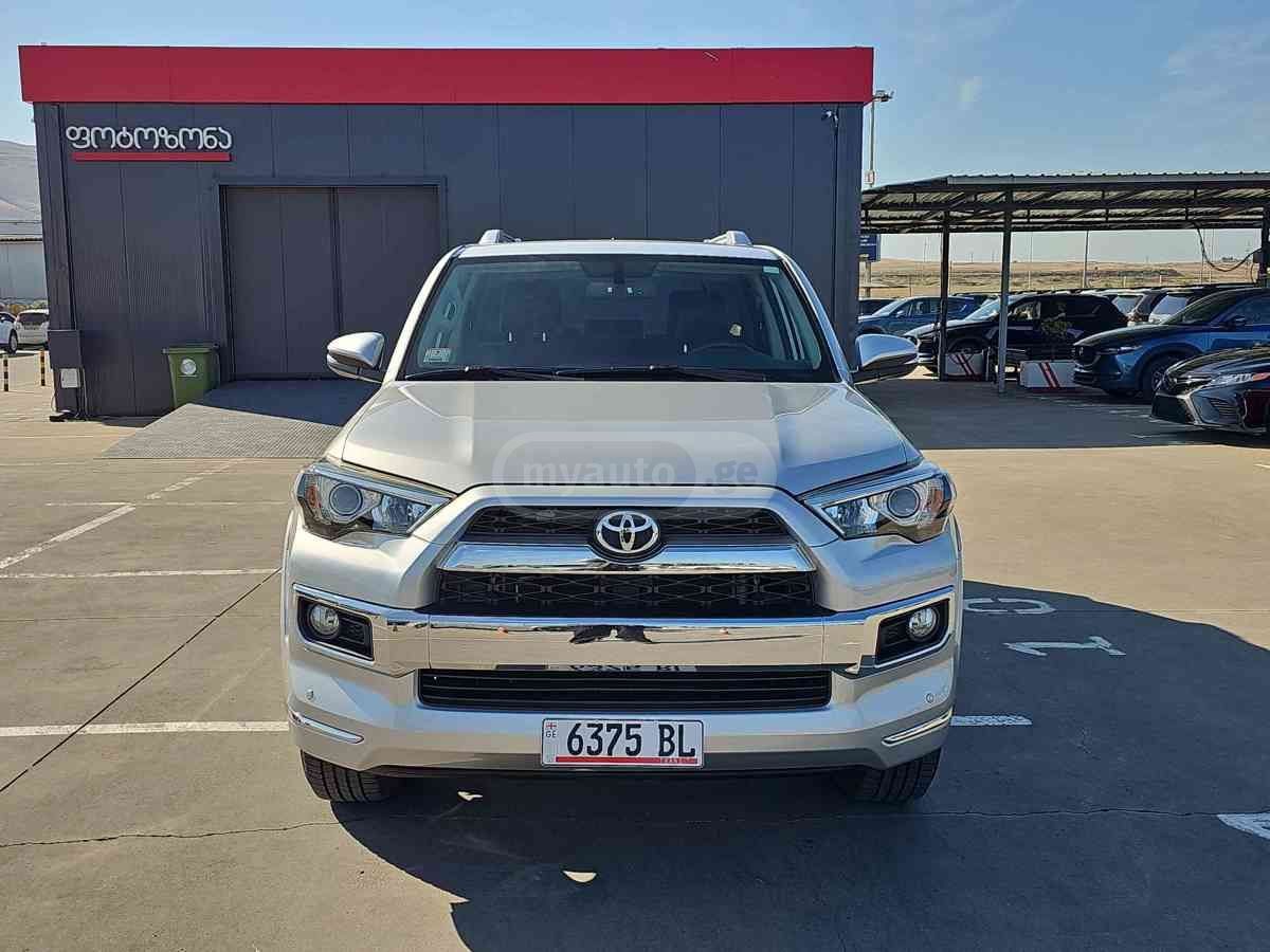 Toyota 4 Runner 2018 — photo 2