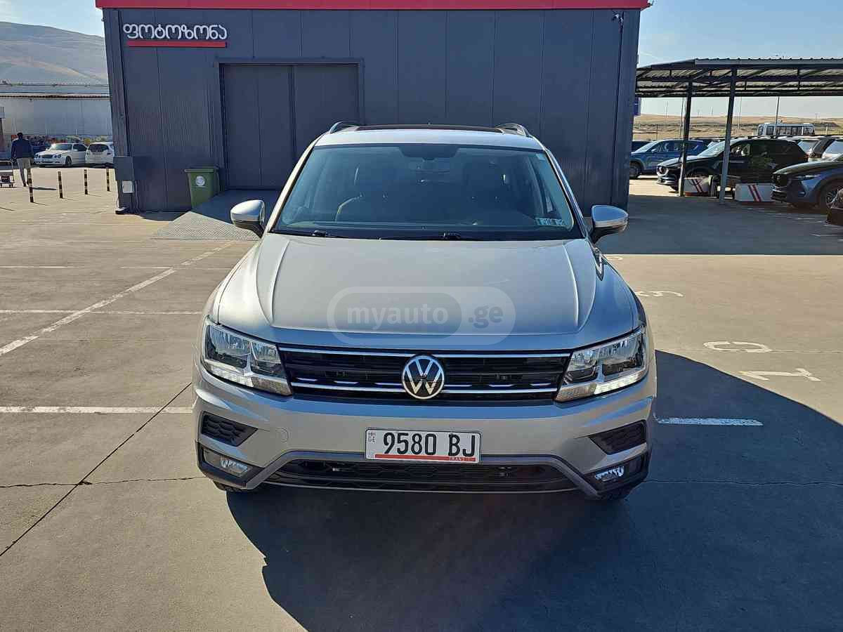 Volkswagen Tiguan 2021 — photo 2