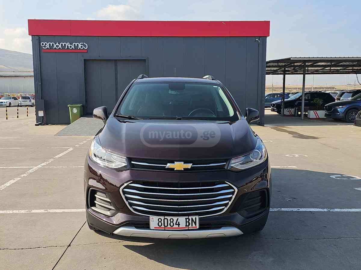 Chevrolet Trax 2021 — photo 2