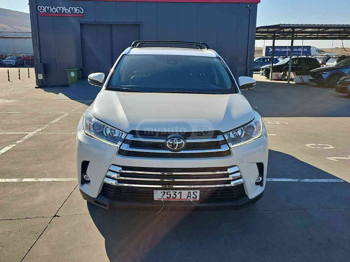 Toyota Highlander 2018 — photo 2