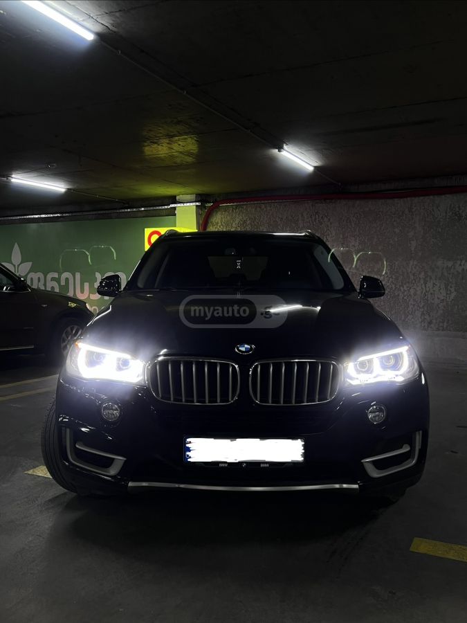 BMW X5 2016 — photo 2