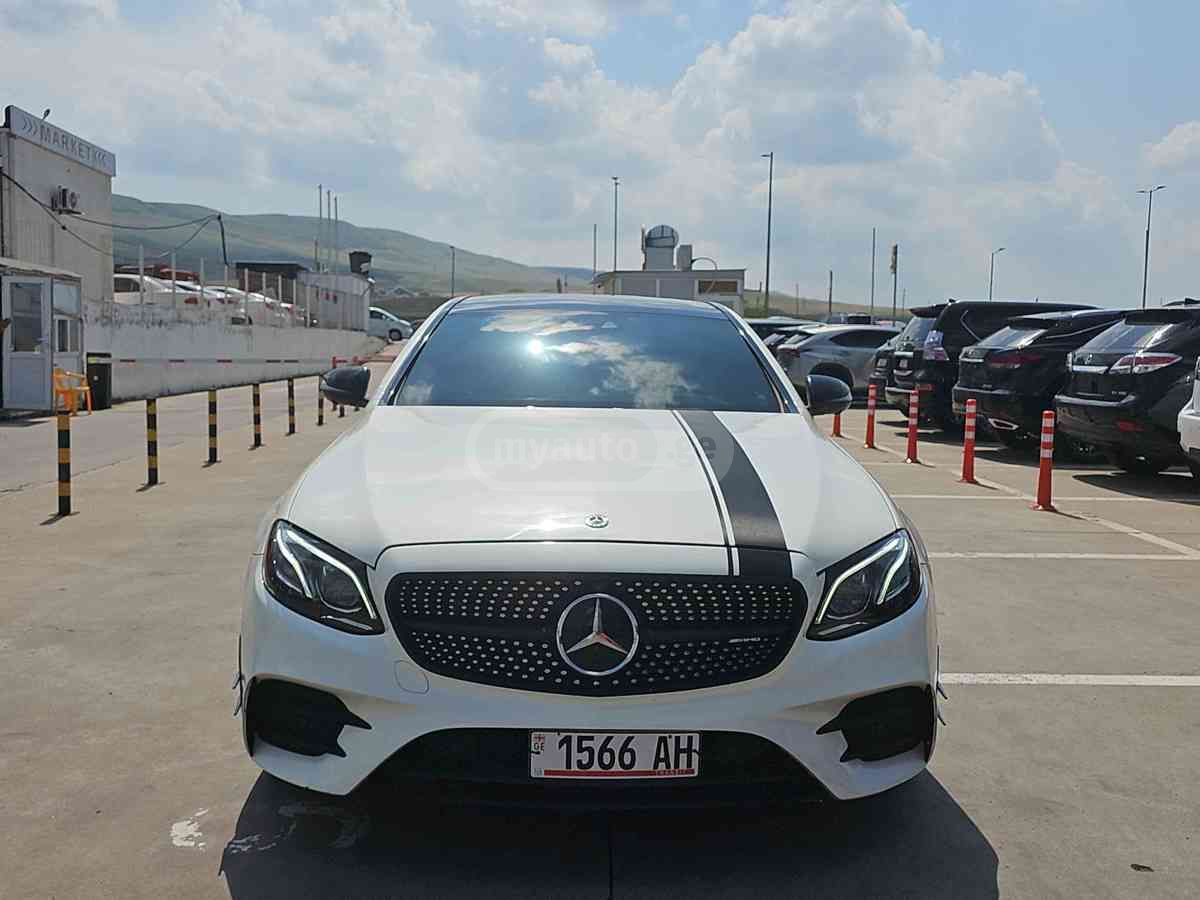 Mercedes-Benz E43 AMG 2018 — photo 2