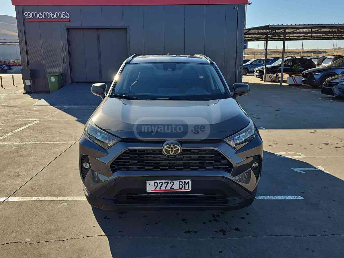 Toyota RAV 4 2020 — photo 2