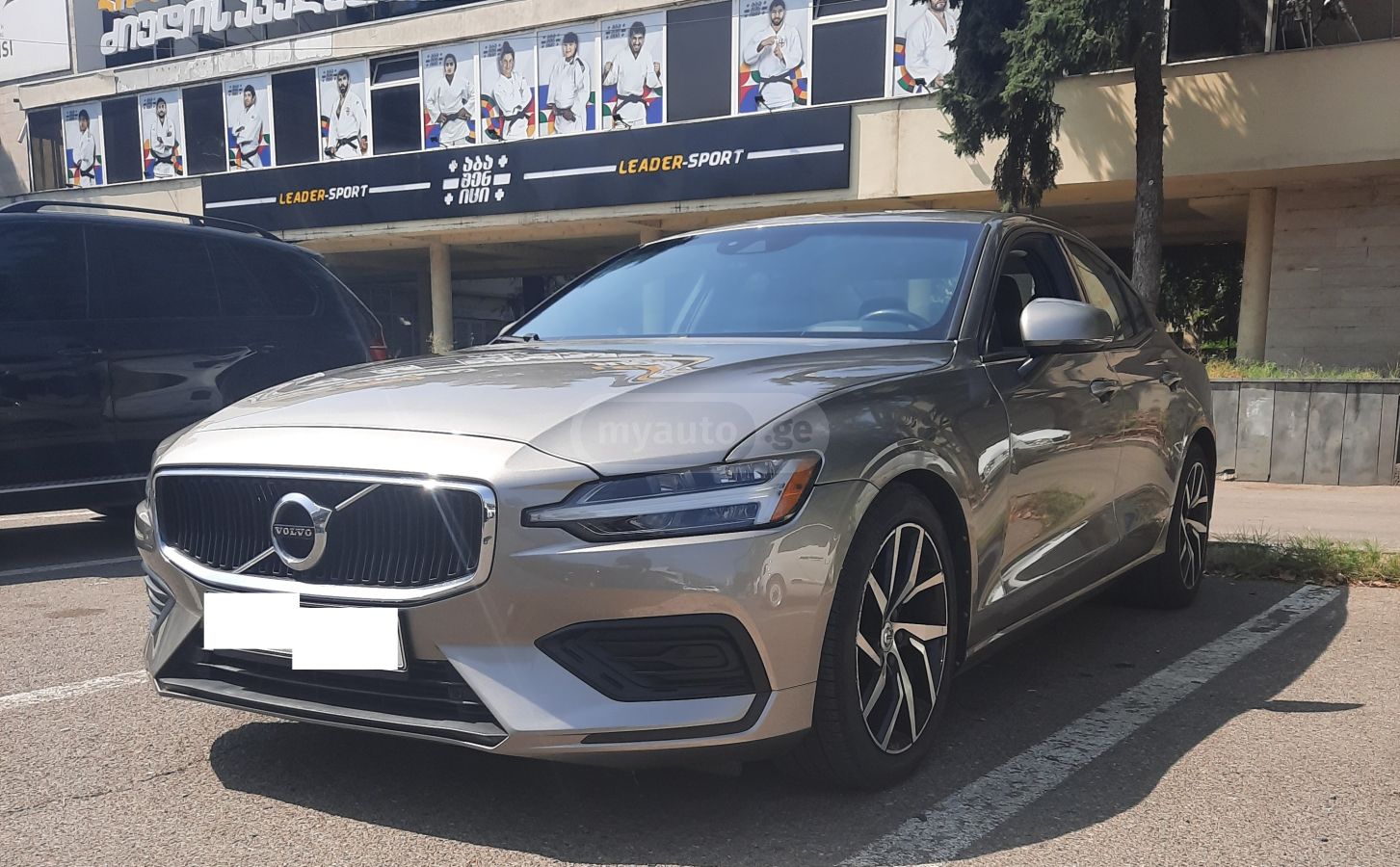 Volvo S60 2019 — photo 2