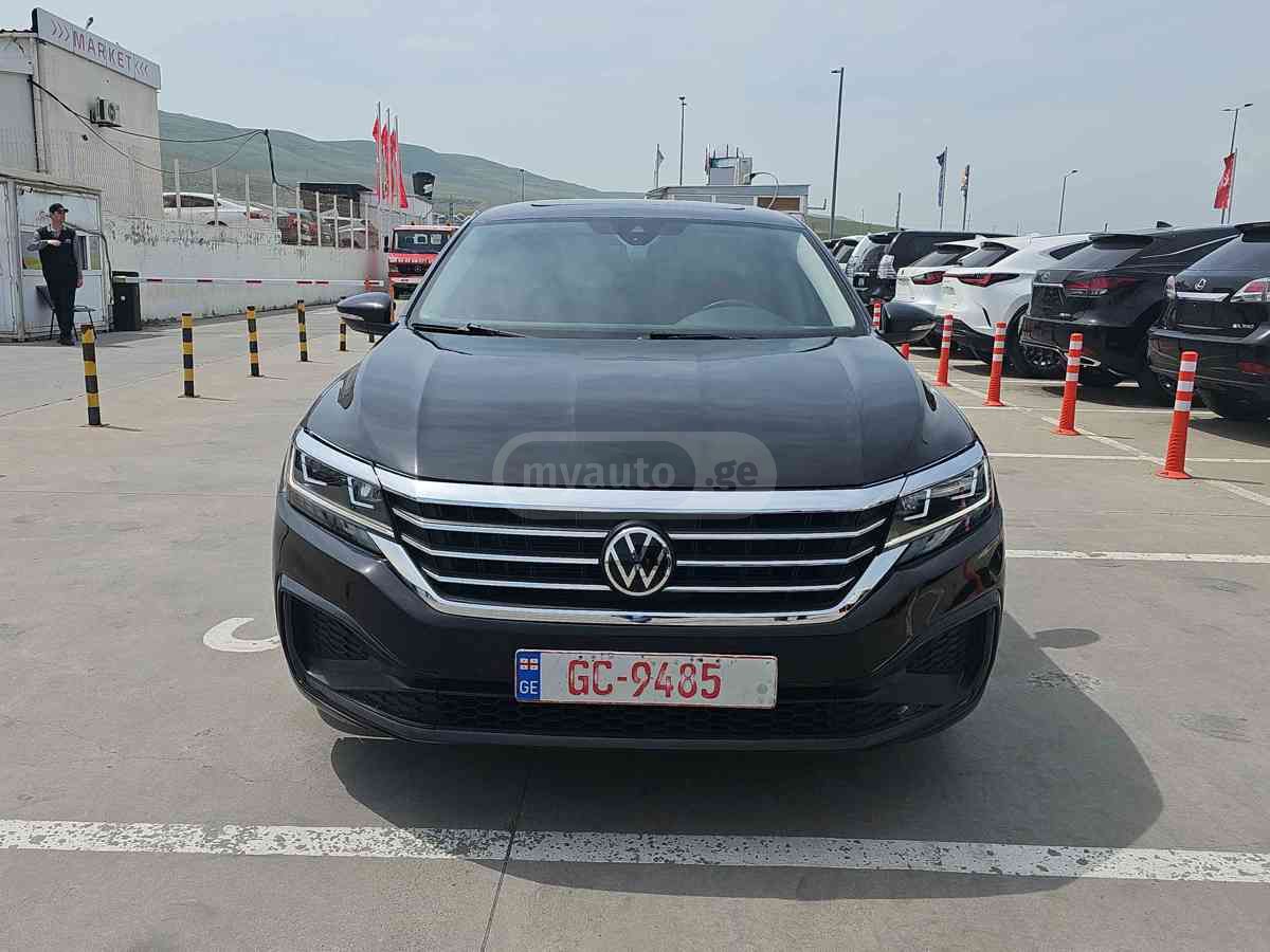 Volkswagen Passat 2020 — photo 2