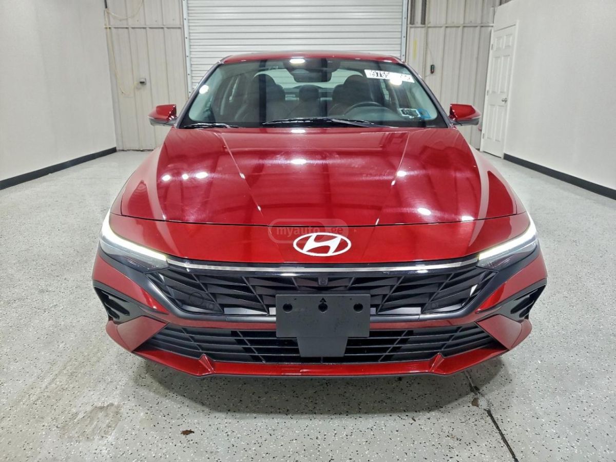 Hyundai Elantra 2024 — photo 2