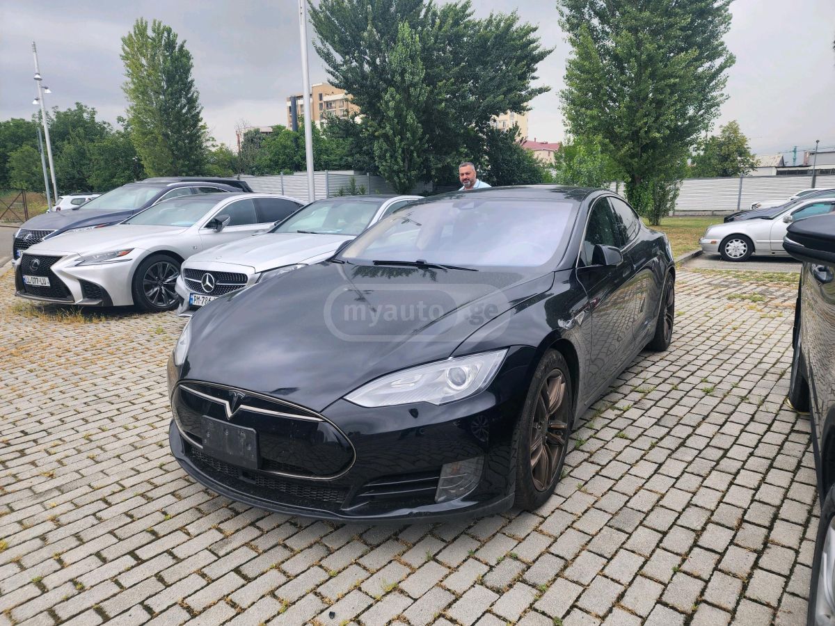 Tesla Model S