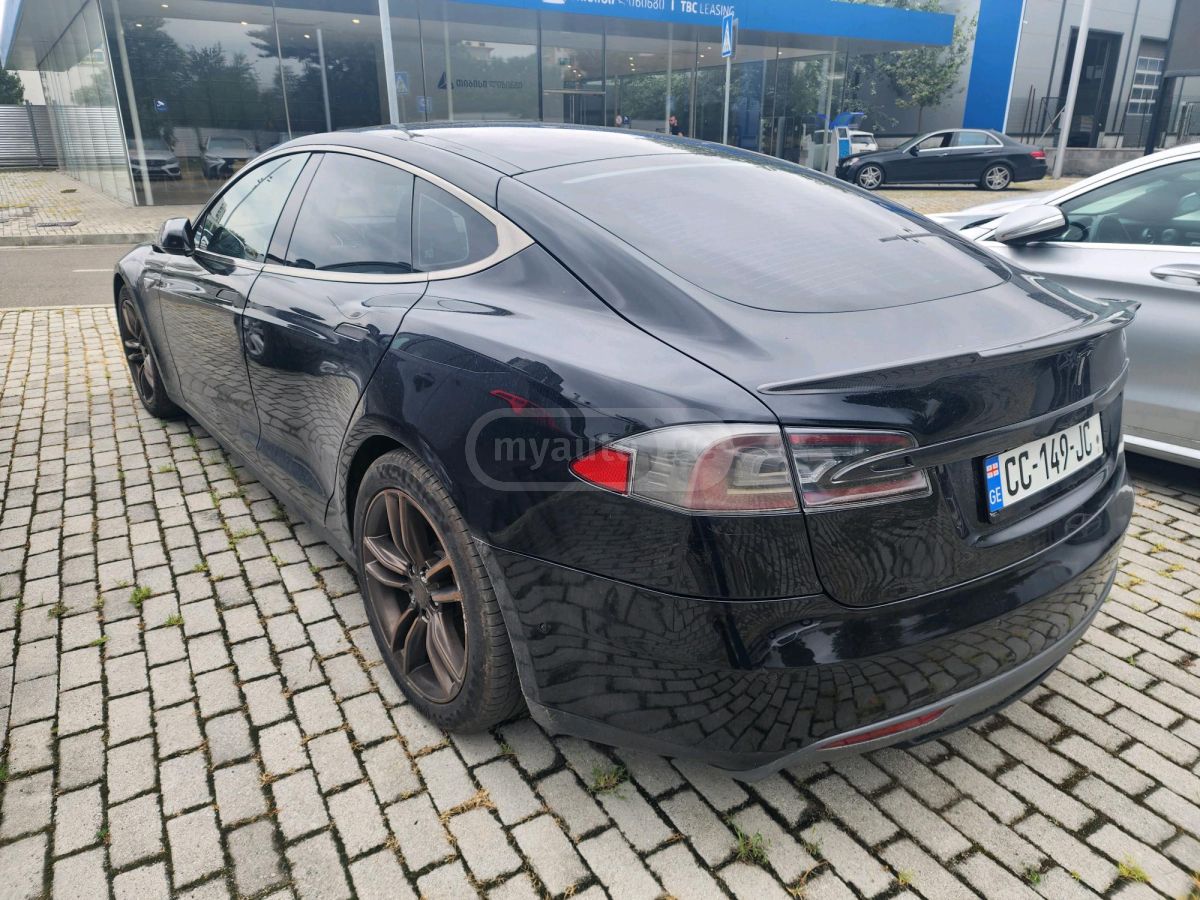 Tesla Model S 2015 — photo 2
