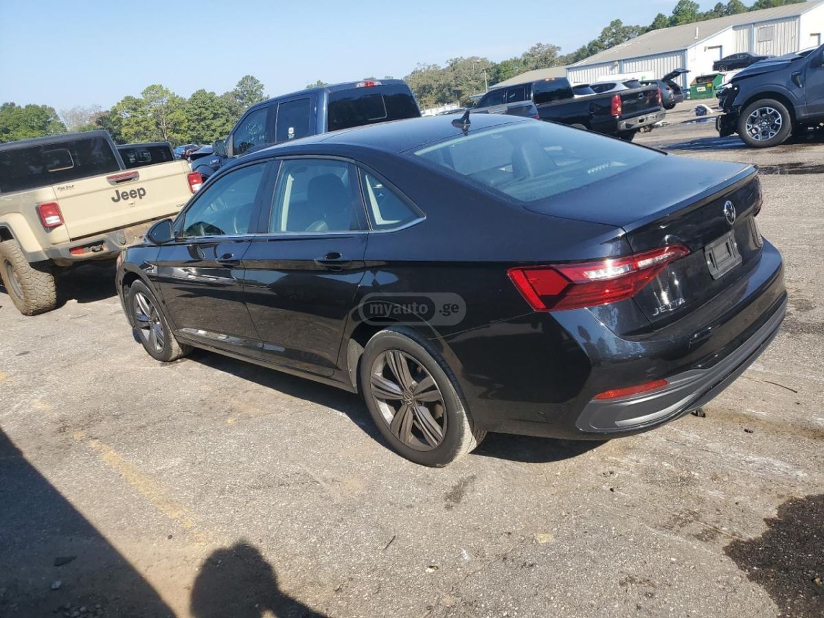 Volkswagen Jetta 2024 — photo 2