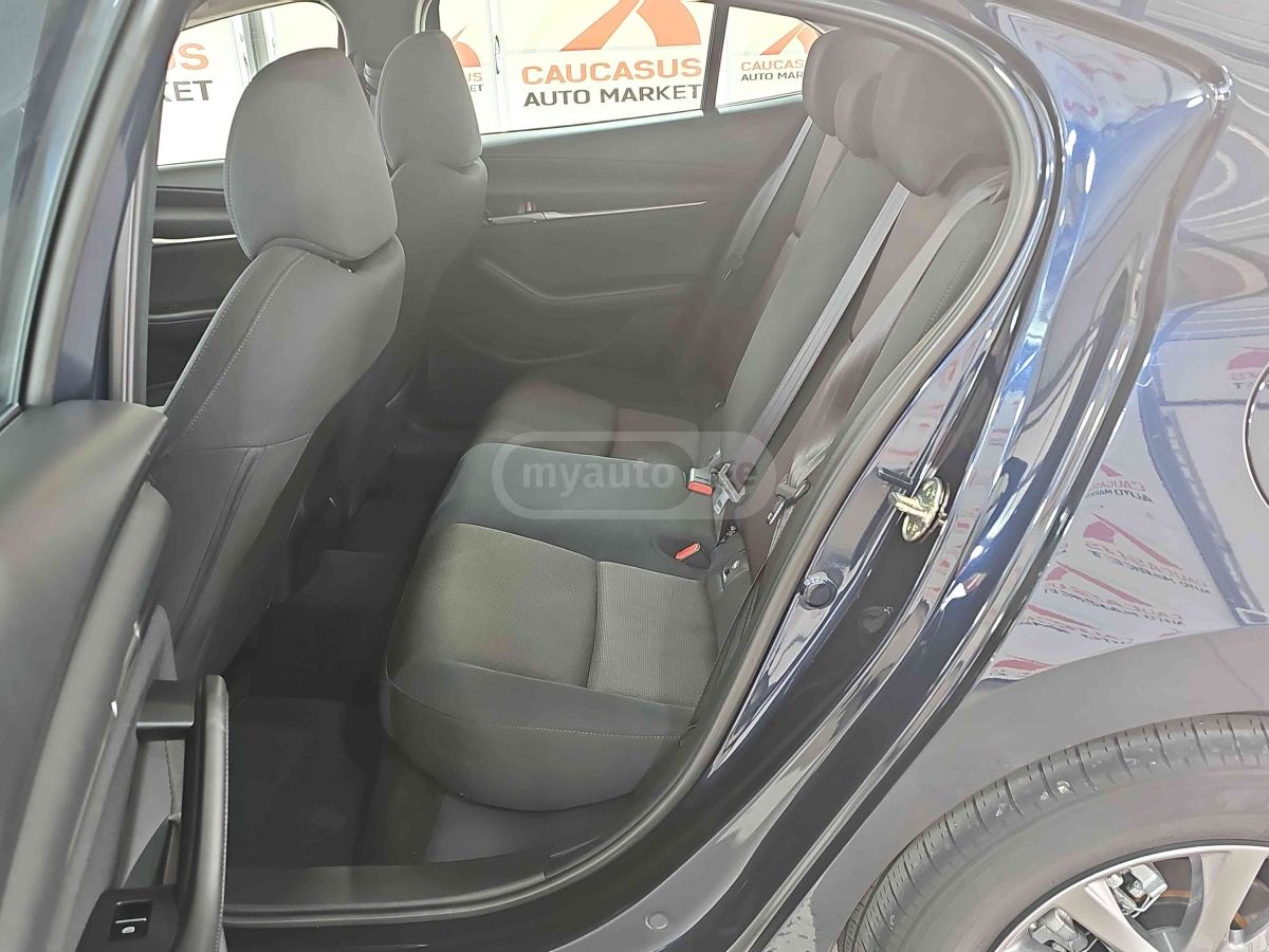 Mazda Mazda3 2020 — photo 2
