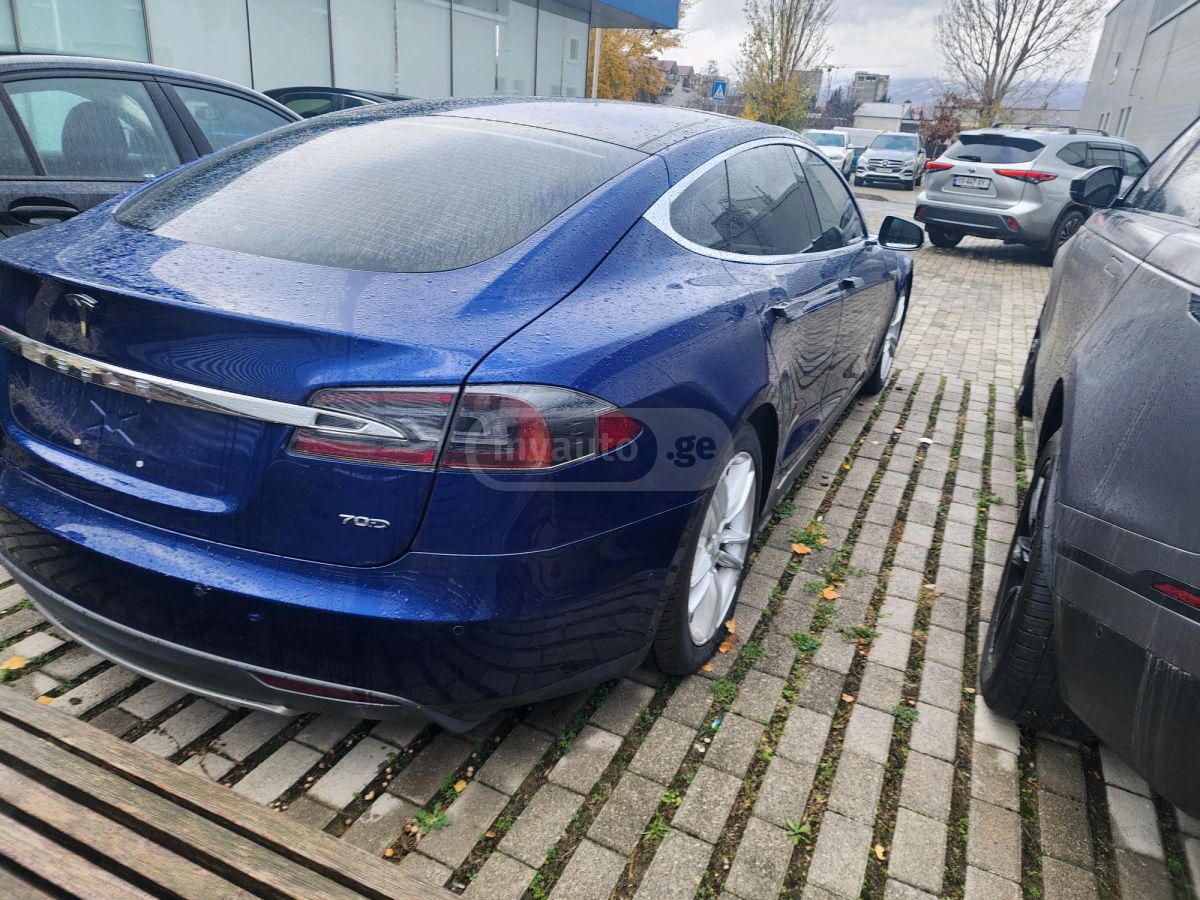 Tesla Model S 2016 — photo 2
