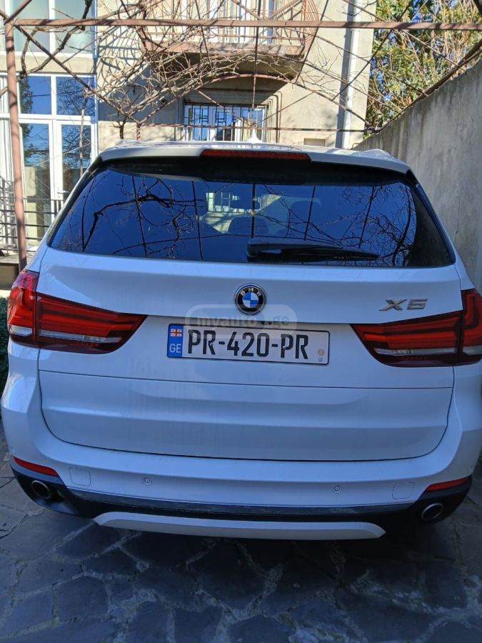 BMW X5 2017 — photo 2