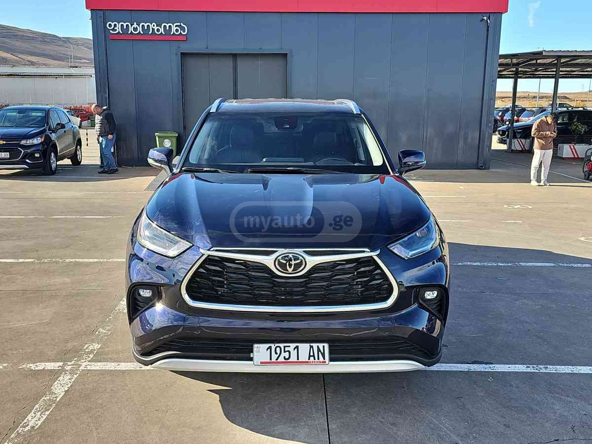 Toyota Highlander 2021 — photo 2