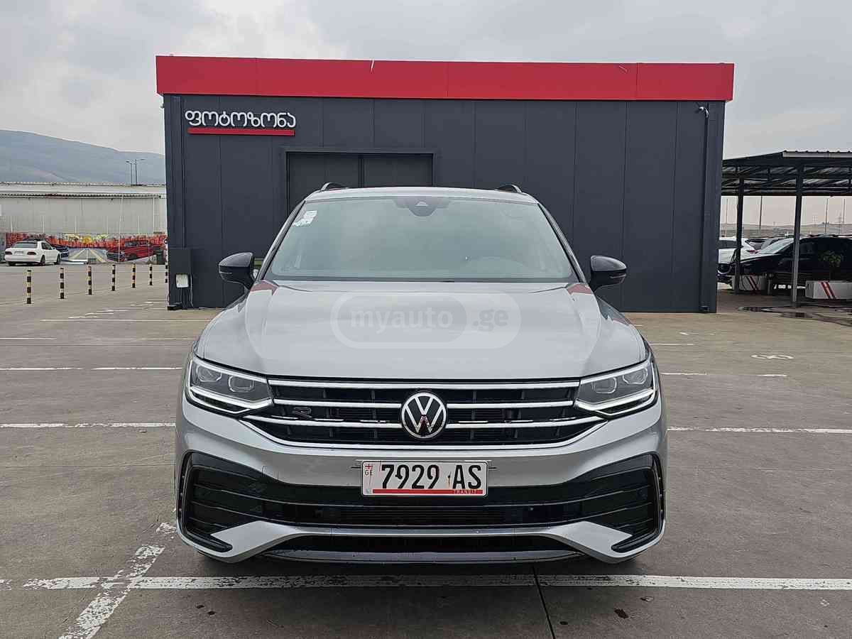 Volkswagen Tiguan 2022 — photo 2