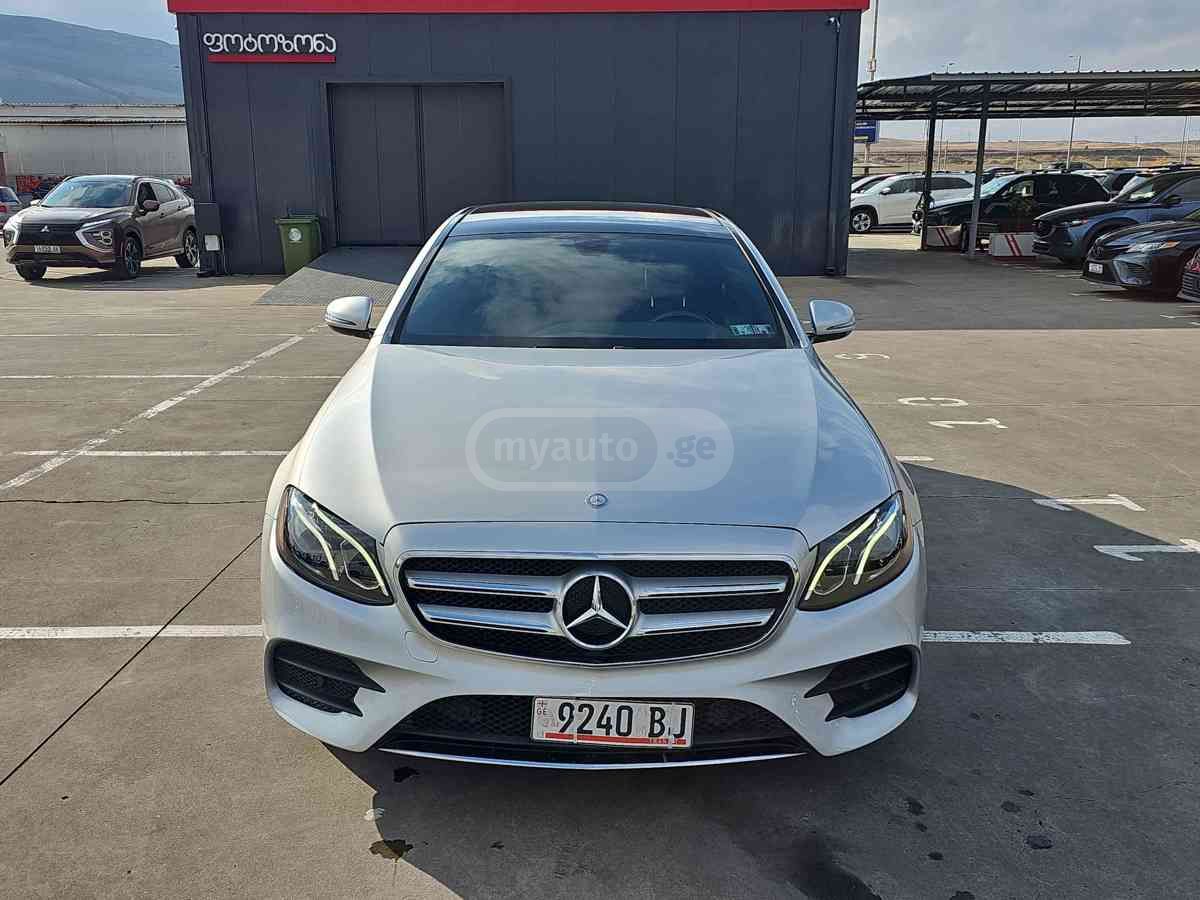 Mercedes-Benz E 300 2017 — photo 2