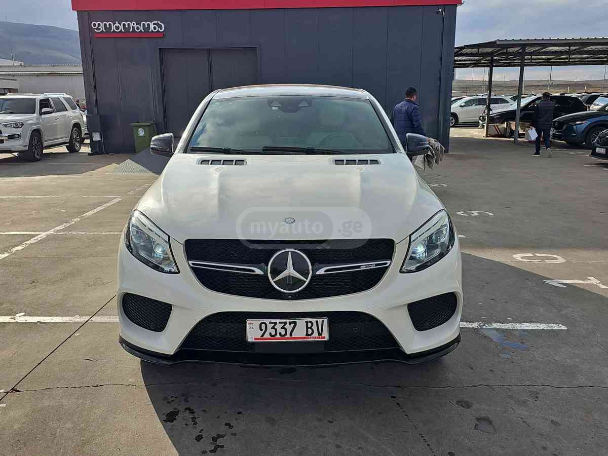 Mercedes-Benz GLE 43 AMG 2017 — photo 2