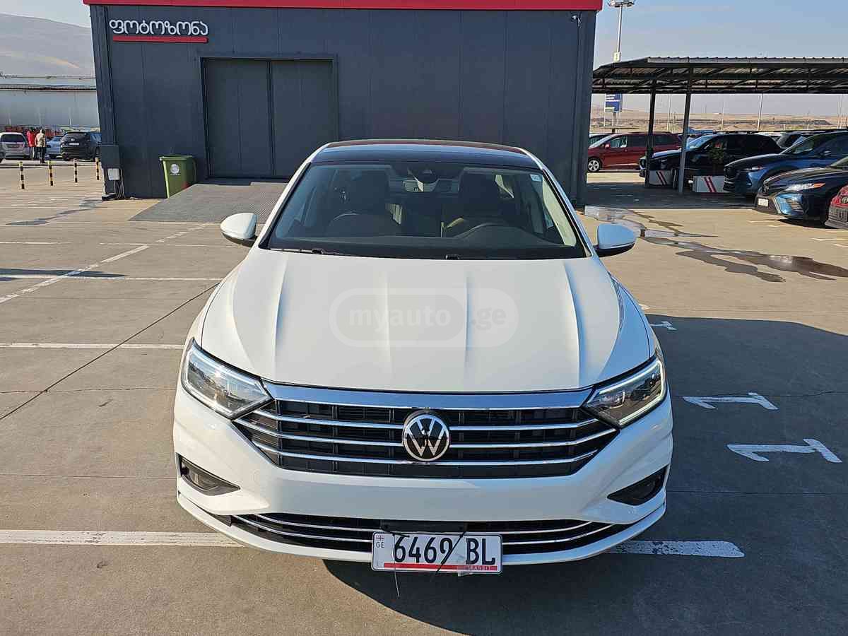 Volkswagen Jetta 2021 — photo 2