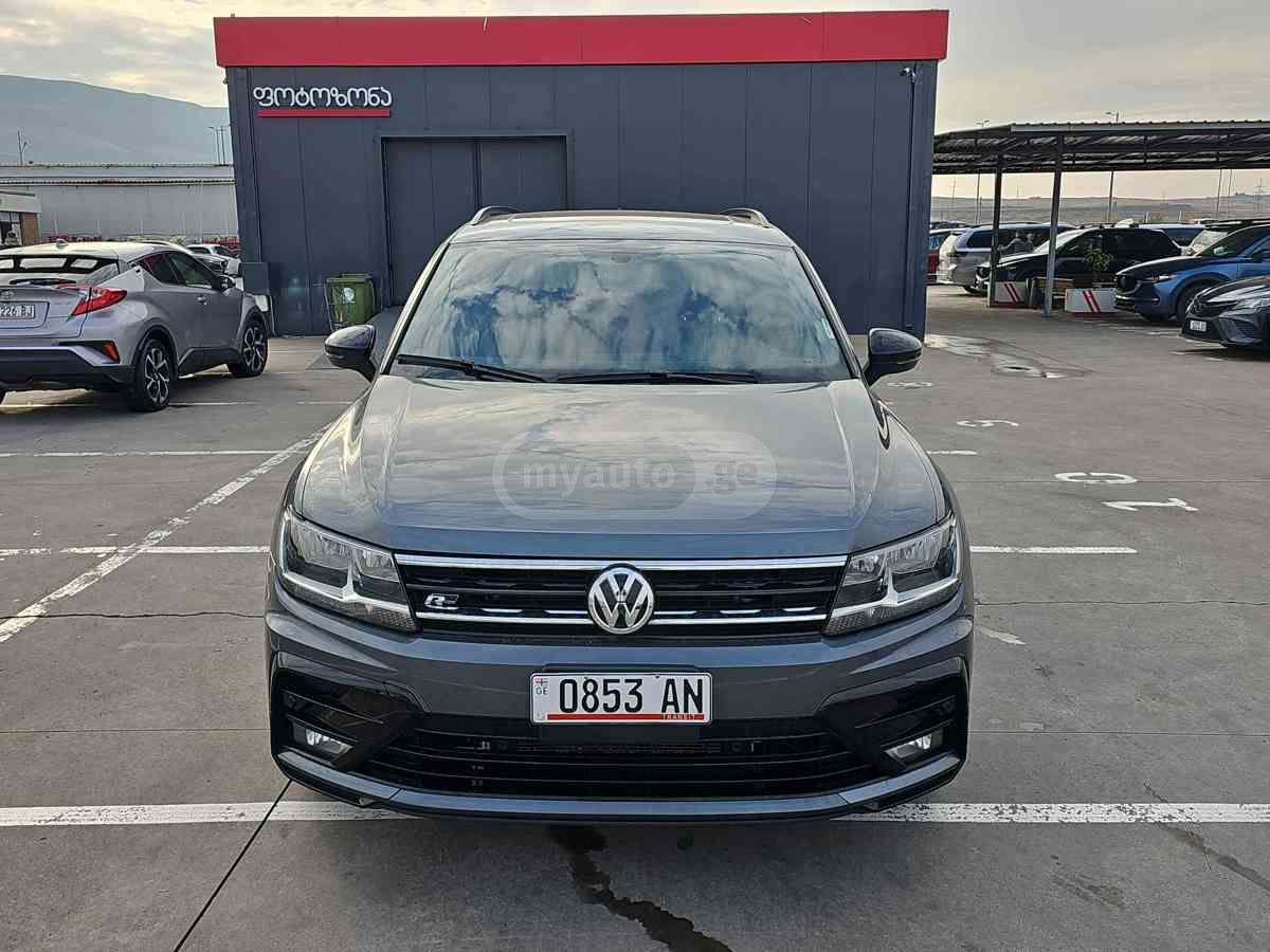 Volkswagen Tiguan 2021 — photo 2