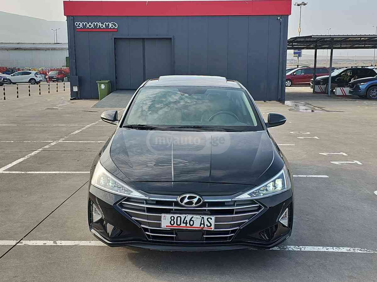 Hyundai Elantra 2019 — photo 2