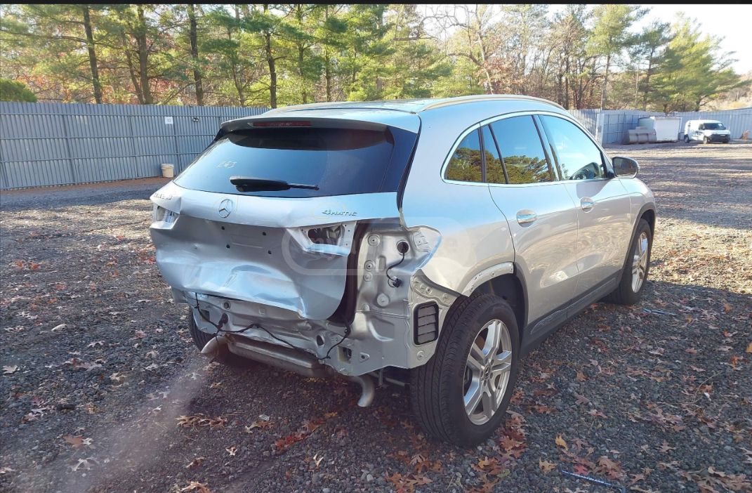 Mercedes-Benz GLA 250 2022 — photo 2