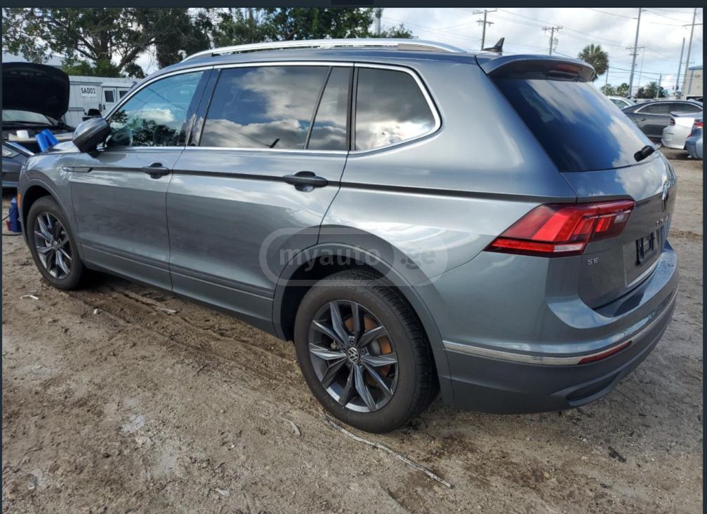 Volkswagen Tiguan 2022 — photo 2