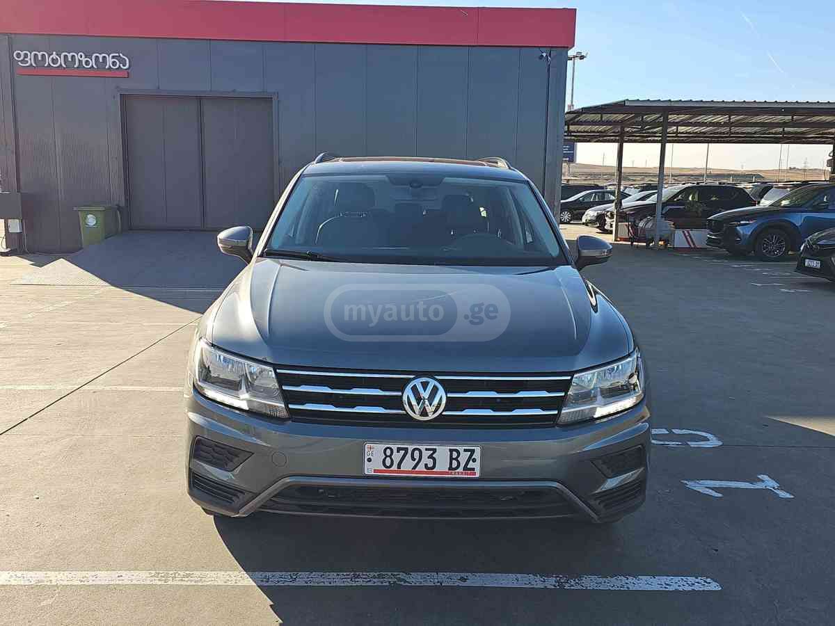 Volkswagen Tiguan 2021 — photo 2